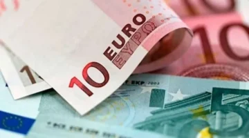 تذبذب سعر اليورو مقابل الجنيه المصري في تعاملات الأحد 8 مارس